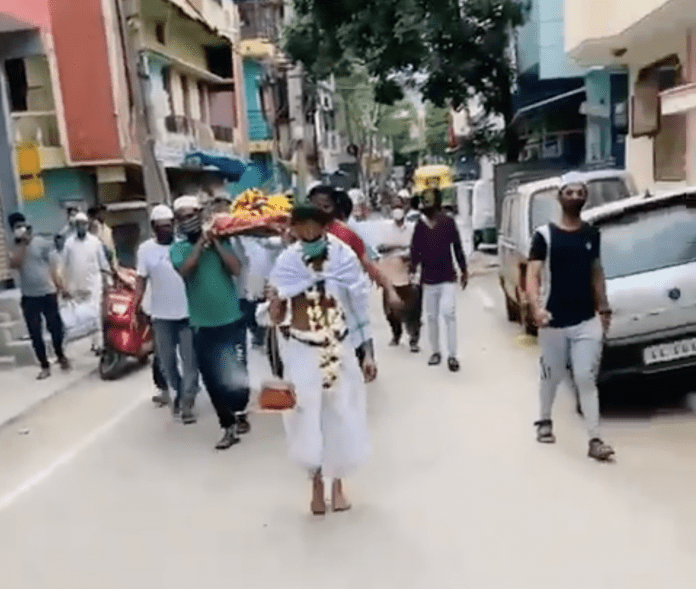 Muslims help to perform last rites of Hindu man in Karnataka