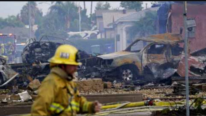 At Least 2 Dead in California Plane Crash That Burned Homes