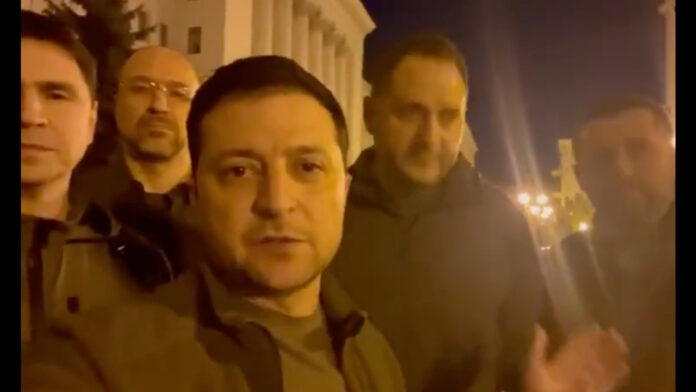 Zelensky stays in Kyiv, recorded a video on Bankova Street along with other statesmen of Ukraine